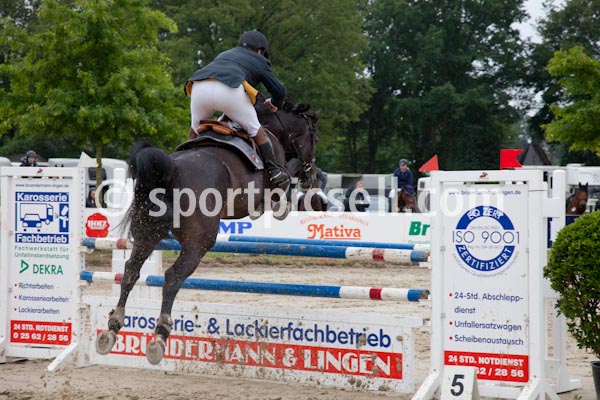 Prüfung 28-1 — 28.1 Springprüfung Kl L IMG_3579